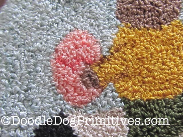 How to use beads to add details to your punch needle projects | DoodleDogPrimitives.com