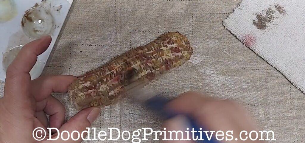 add antiquing medium