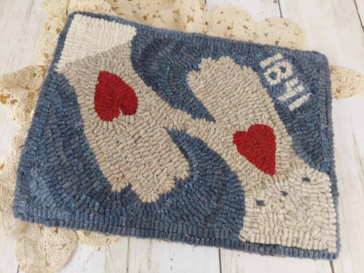 Heart in Hand Primitive Hooked Rug Pattern - DoodleDog Designs Primitives