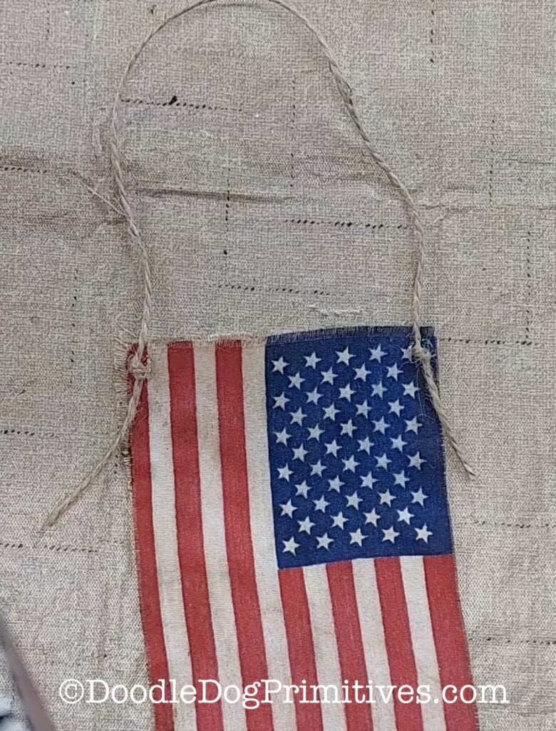 handle on ditty bag