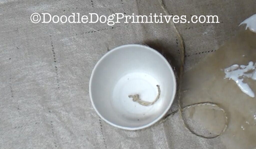 knot inside cup