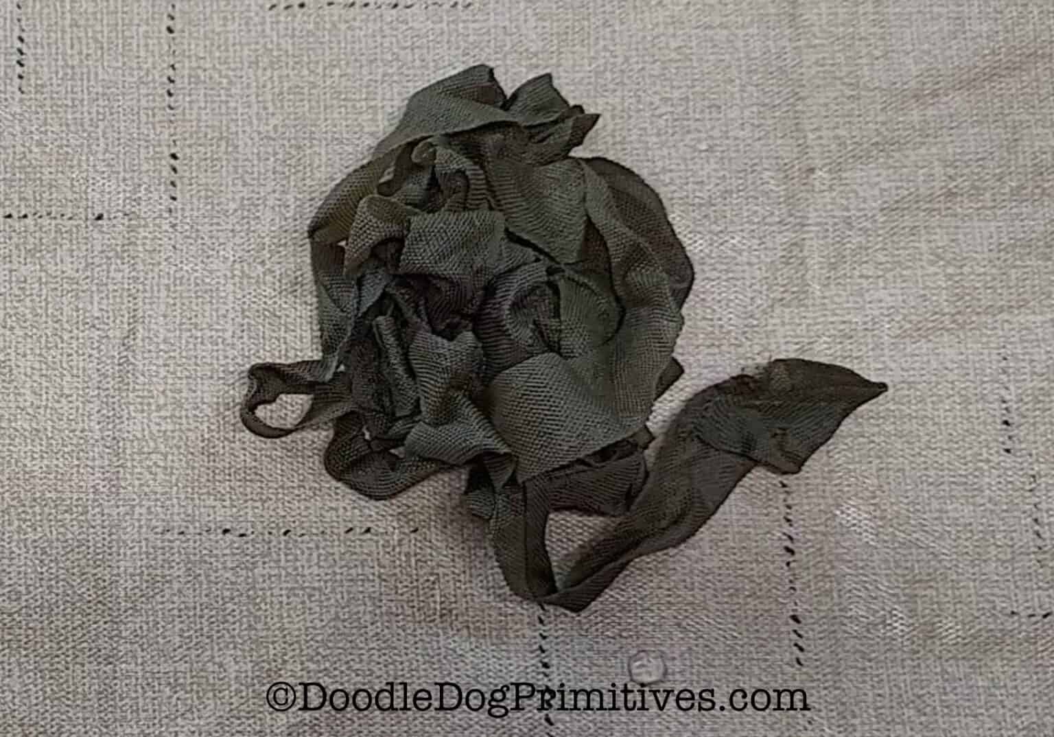 How to Make Crinkle Ribbon - DoodleDog Designs Primitives