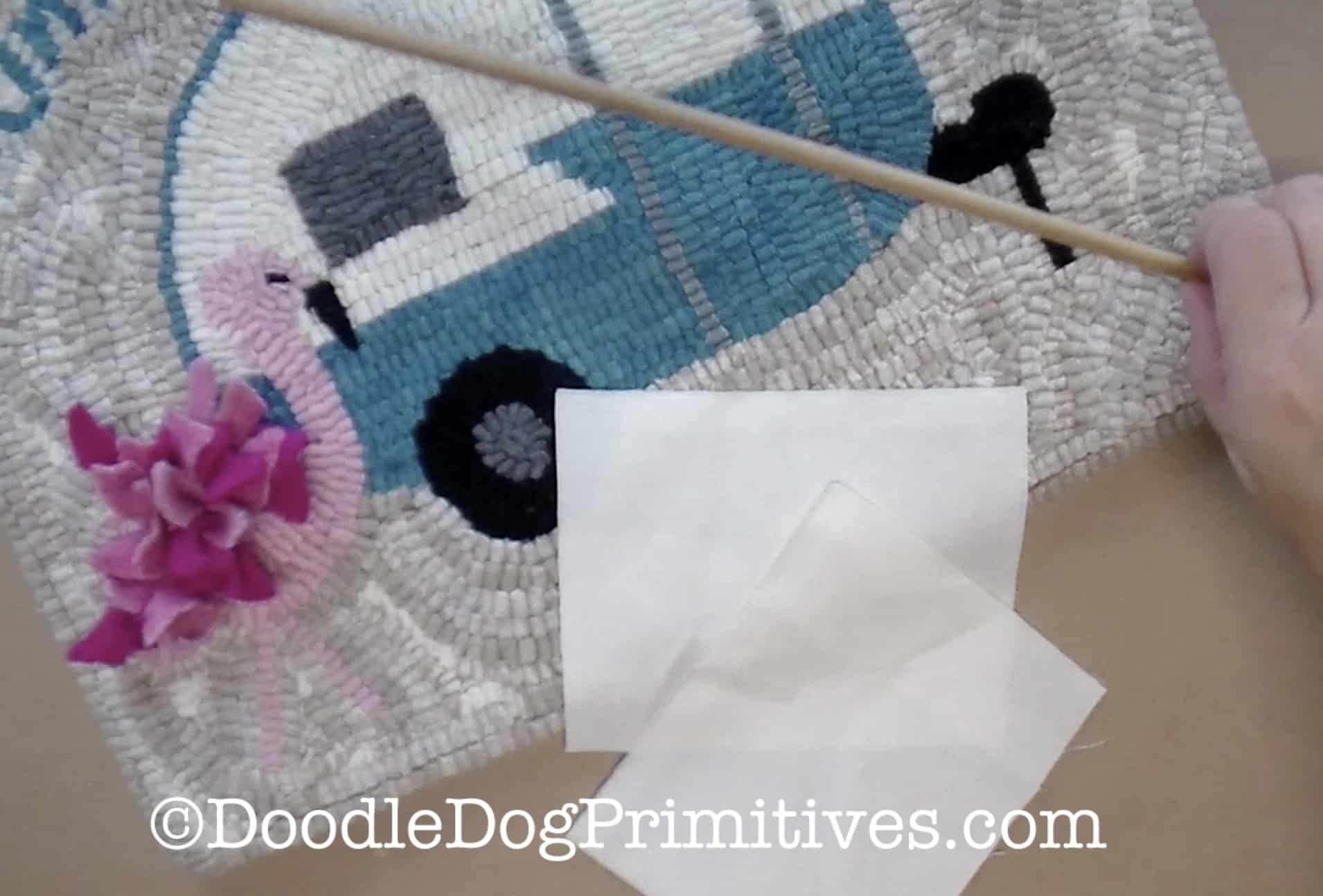 How to Create a Hooked Rug Wall Hanging that isn't DRooPY